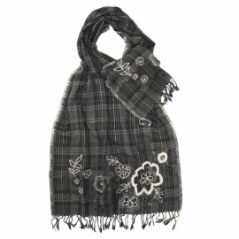 Graues Wolltuch mit Blumenstickerei