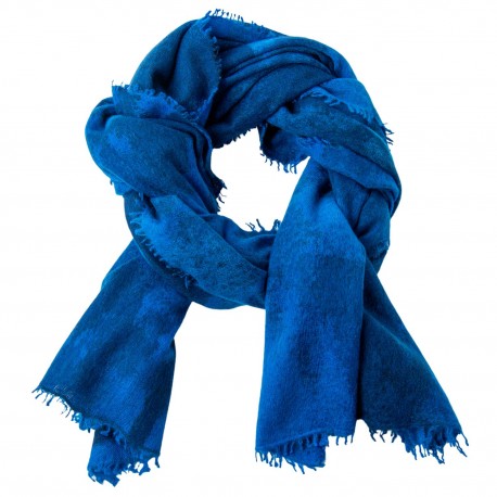 Kaschmirschal im blauem Spritzmuster
