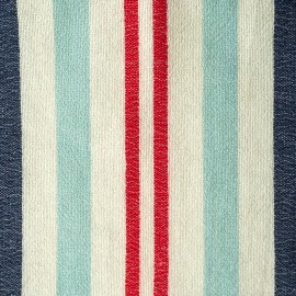 Übergroßer Schal in Weiß mit blauen und roten Streifen