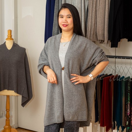 Grauer Kimono aus Merino / Kaschmir-Strick