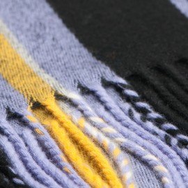 Violett und schwarz gestreiftes Tuch aus Lammwolle