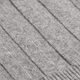 Hellgraues Strickhalstuch aus Kaschmir